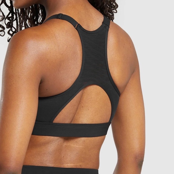 NEW Gymshark Wrap Sports Bra Black - Picture 2 of 5